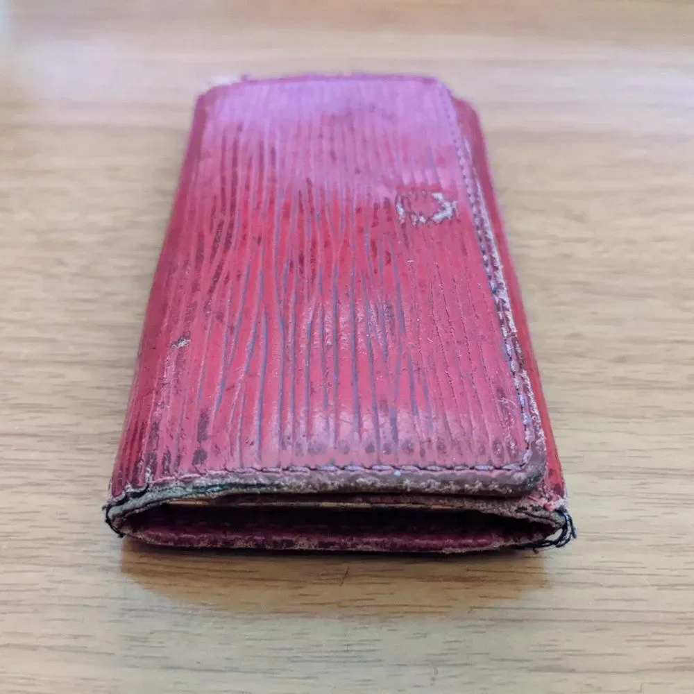 Louis Vuitton Epi Key Holder/Wallet #1145💥PRICE DROP💥